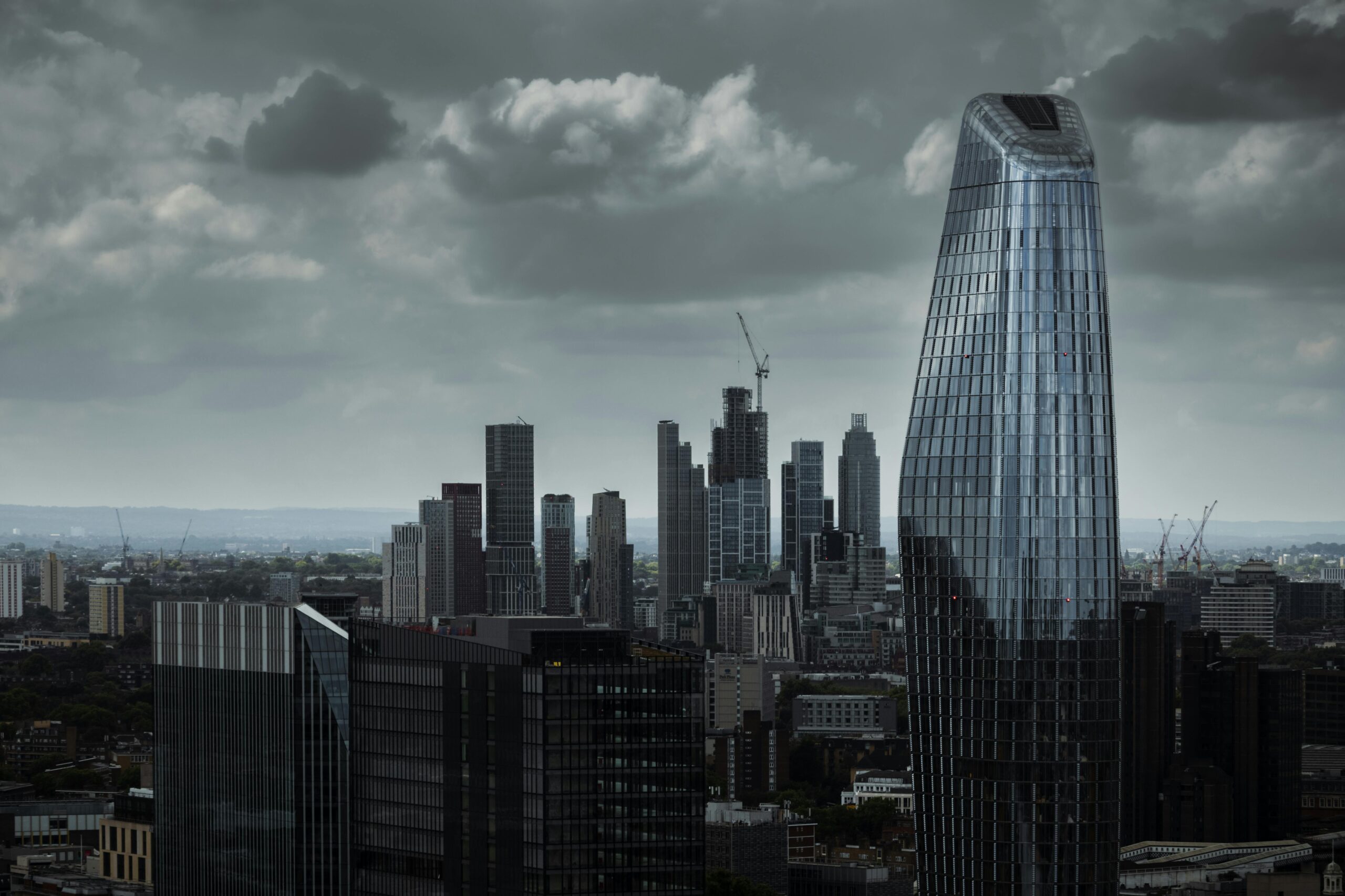 london city corporate building